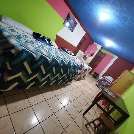 Hotel Kasa Kamelot Quetzaltenango Bagian luar foto