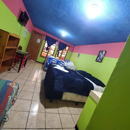 Hotel Kasa Kamelot Quetzaltenango Bagian luar foto