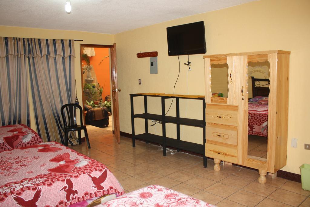 Hotel Kasa Kamelot Quetzaltenango Bagian luar foto