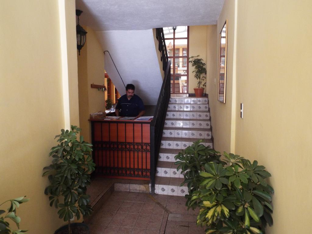 Hotel Kasa Kamelot Quetzaltenango Bagian luar foto