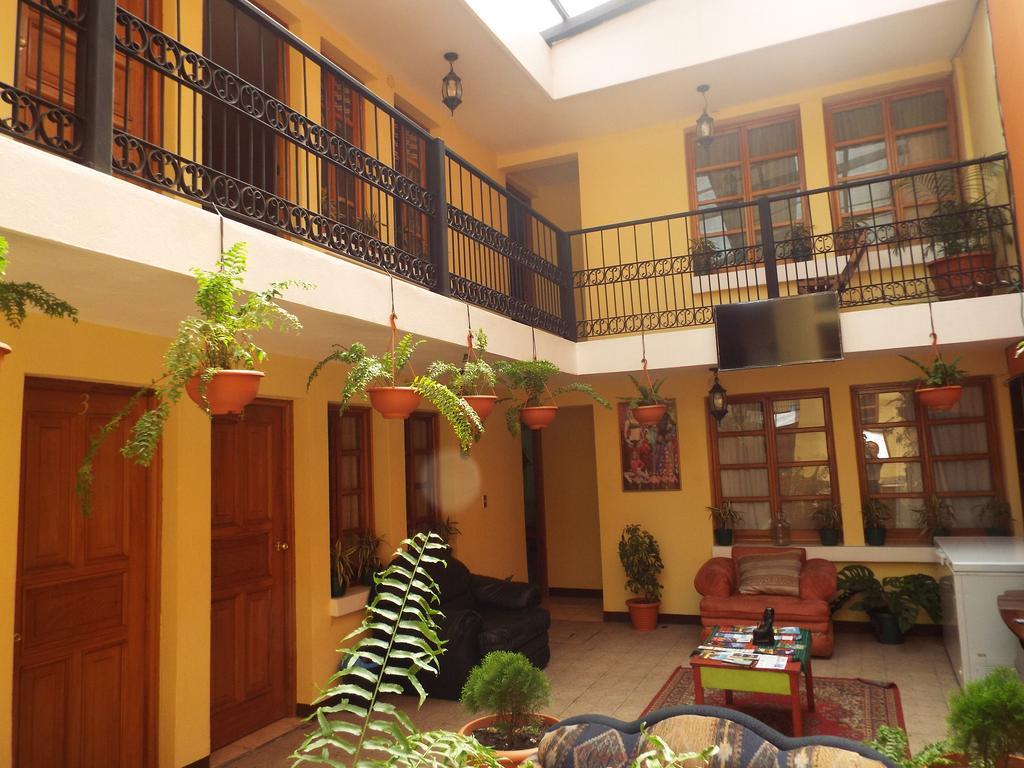 Hotel Kasa Kamelot Quetzaltenango Bagian luar foto