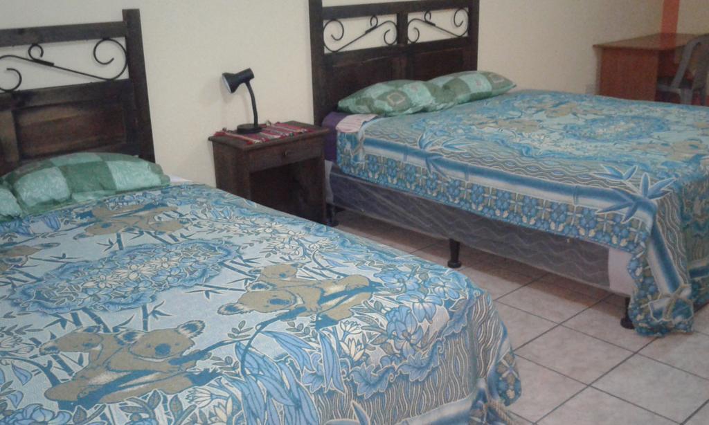 Hotel Kasa Kamelot Quetzaltenango Bagian luar foto