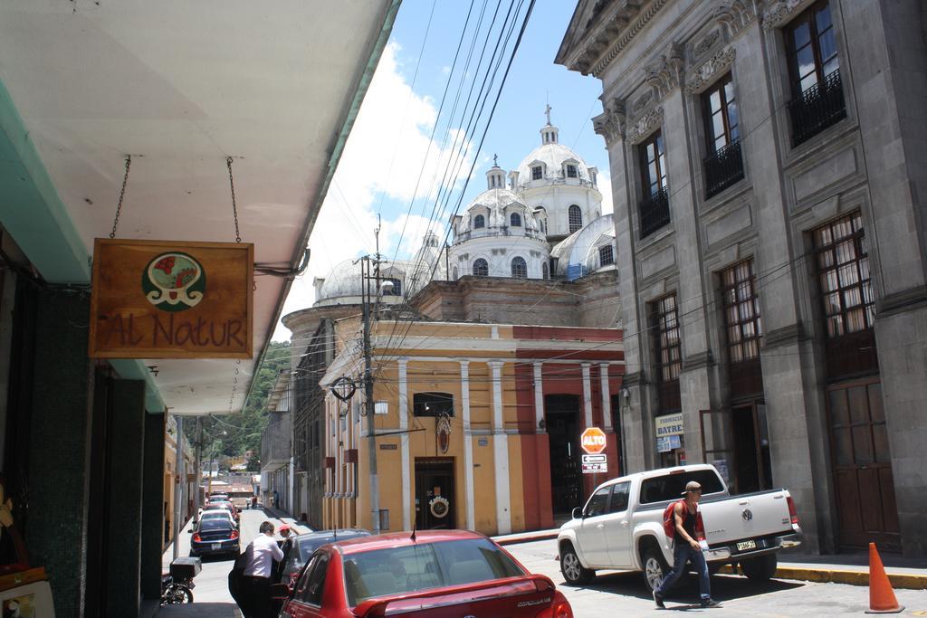Hotel Kasa Kamelot Quetzaltenango Bagian luar foto