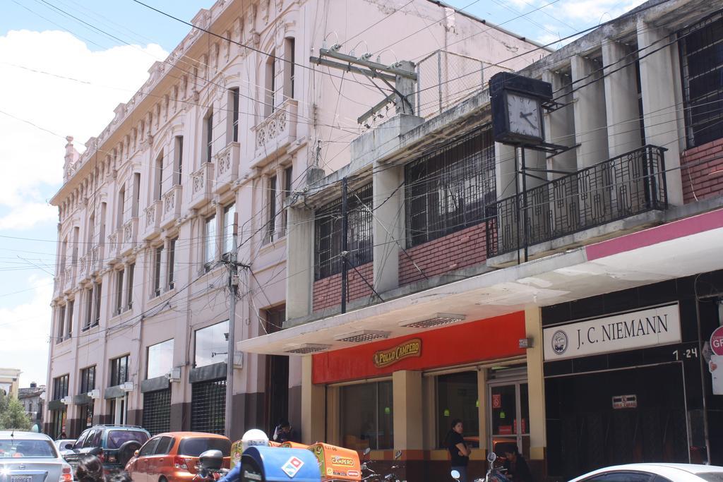 Hotel Kasa Kamelot Quetzaltenango Bagian luar foto