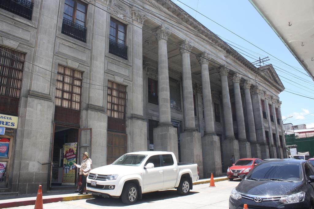 Hotel Kasa Kamelot Quetzaltenango Bagian luar foto