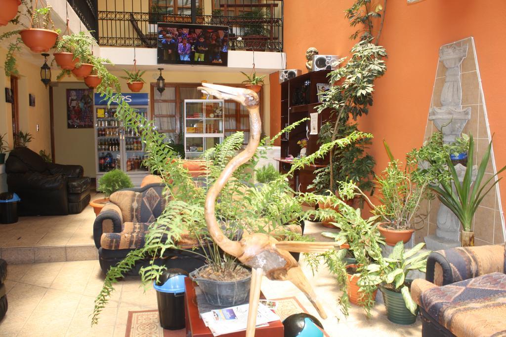 Hotel Kasa Kamelot Quetzaltenango Bagian luar foto