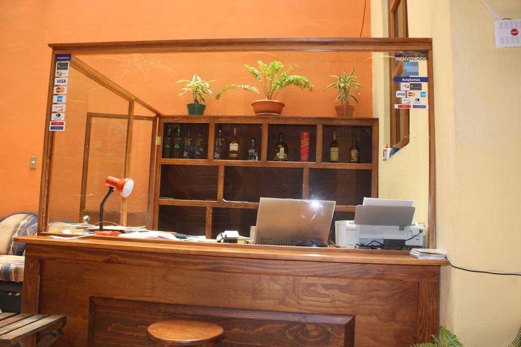 Hotel Kasa Kamelot Quetzaltenango Bagian luar foto