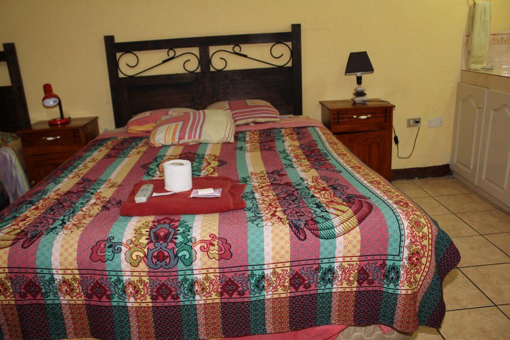 Hotel Kasa Kamelot Quetzaltenango Bagian luar foto