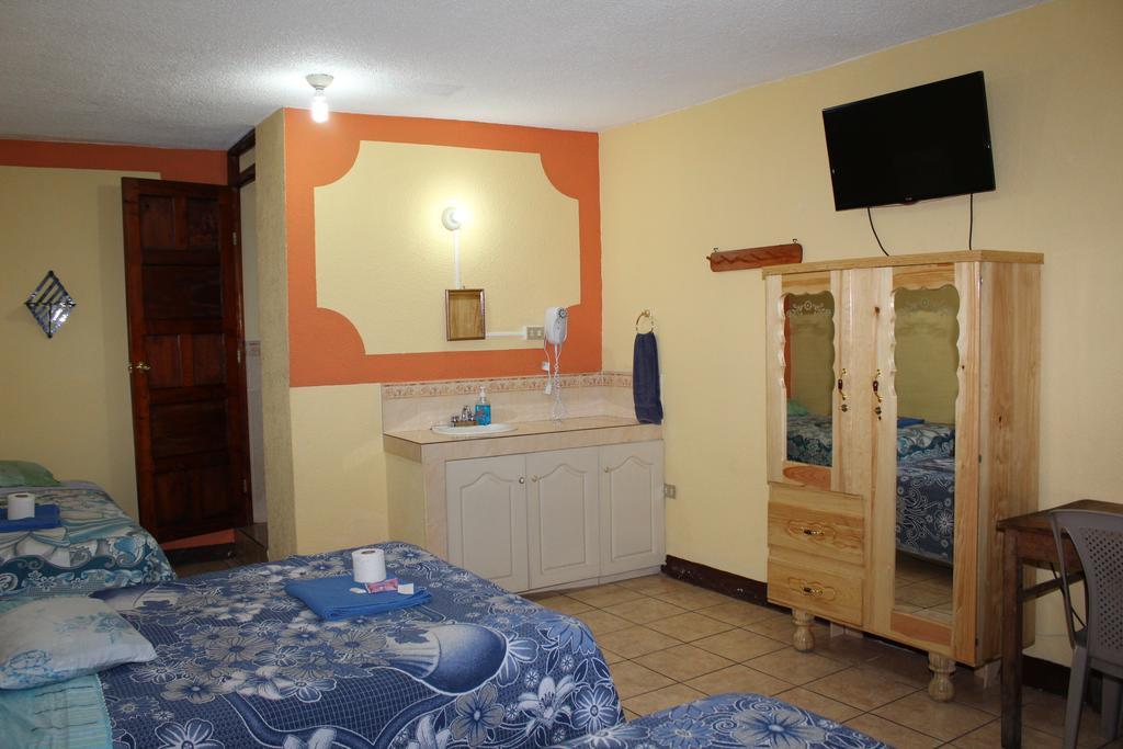 Hotel Kasa Kamelot Quetzaltenango Bagian luar foto